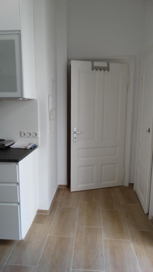 Ruhige Art-Garconniere Mit Balkon Viena Exterior foto