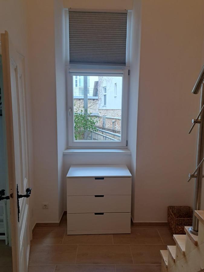 Ruhige Art-Garconniere Mit Balkon Viena Exterior foto